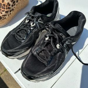 Fila black athletic tennis shoes